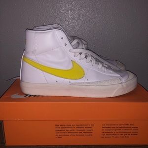 Nike mid 77 vintage blazers